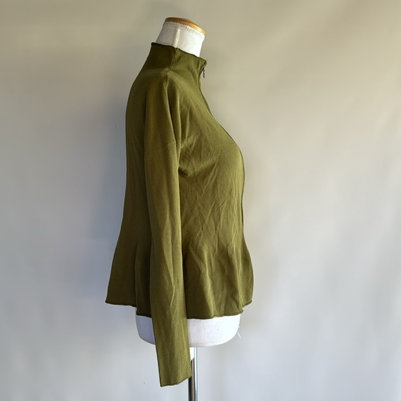 Sarah Pacini Zippered Peplum Cardigan - O/S - Picture 2 of 5